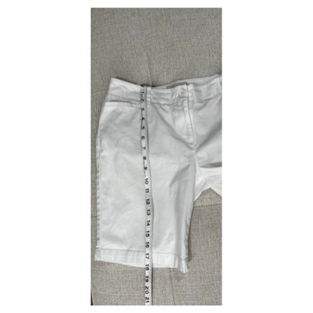 Talbots Outlet White Shorts. Size 8P - Picture 5 of 6